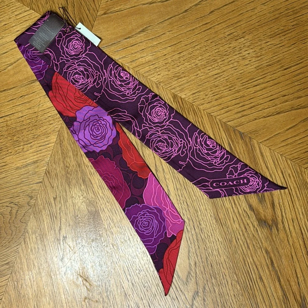 NWT COACH CAMPBELL FLORAL SILK SCARF